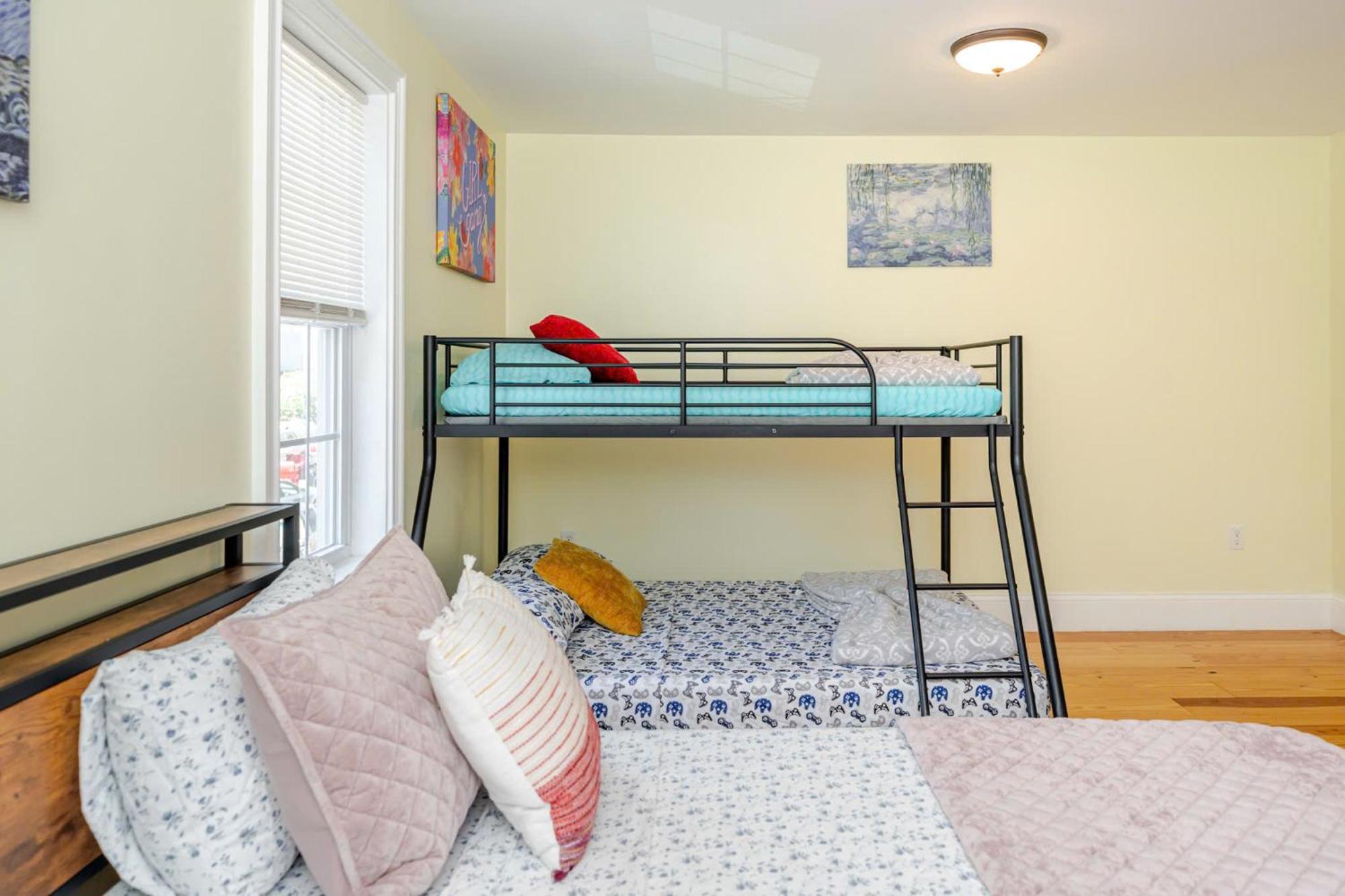 Апартаменты 37 - 3Br Quincy - Cozy Townhouse Near Blue Hills Экстерьер фото